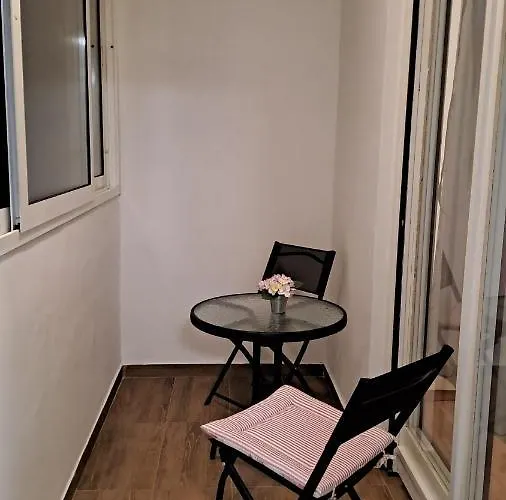 Greenline Apartment *